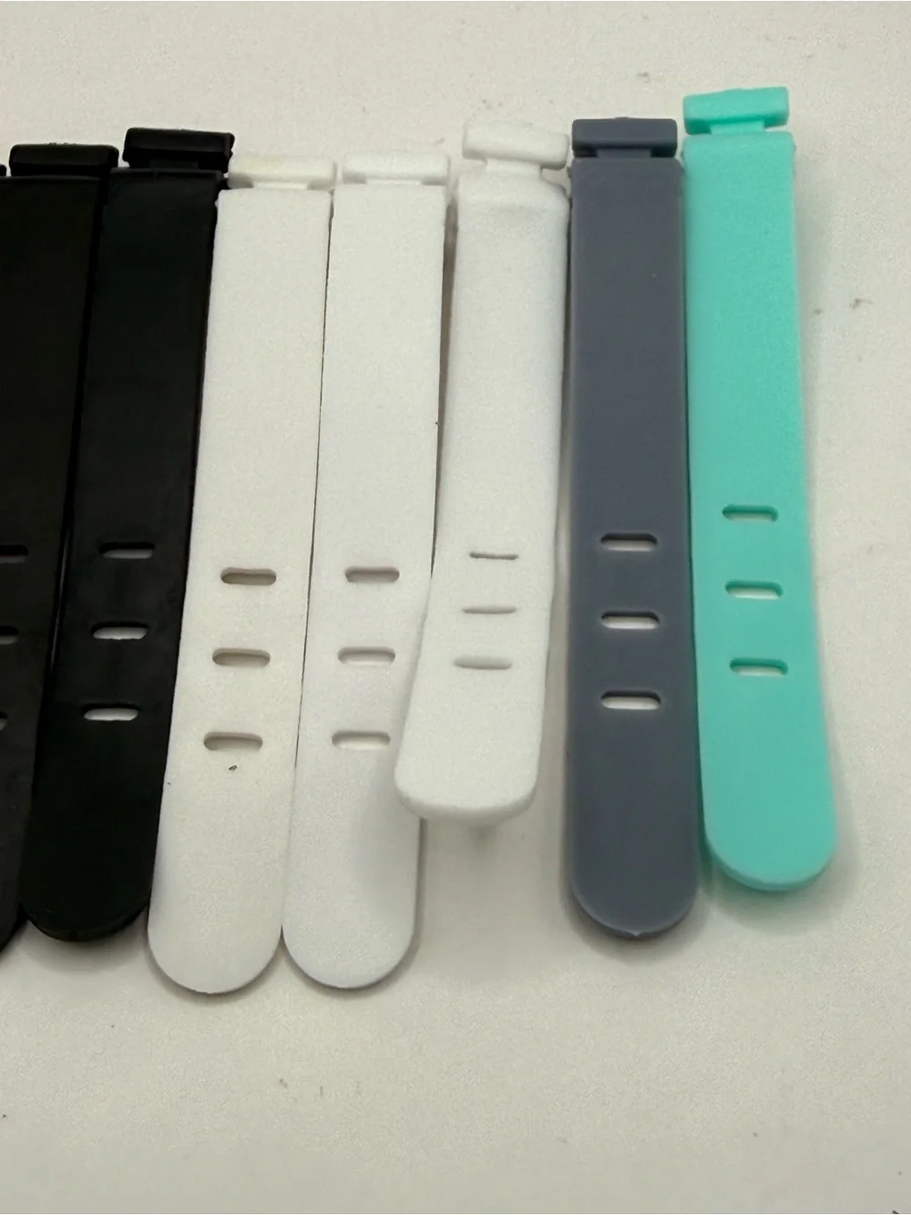 Silicone Cable Ties lot (10) Reusable for Earphones - Phone Chargers and more